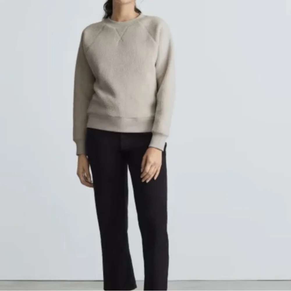 Everlane Renew Fleece Raglan Sweatshirt In Oat/Cream Small Cozy